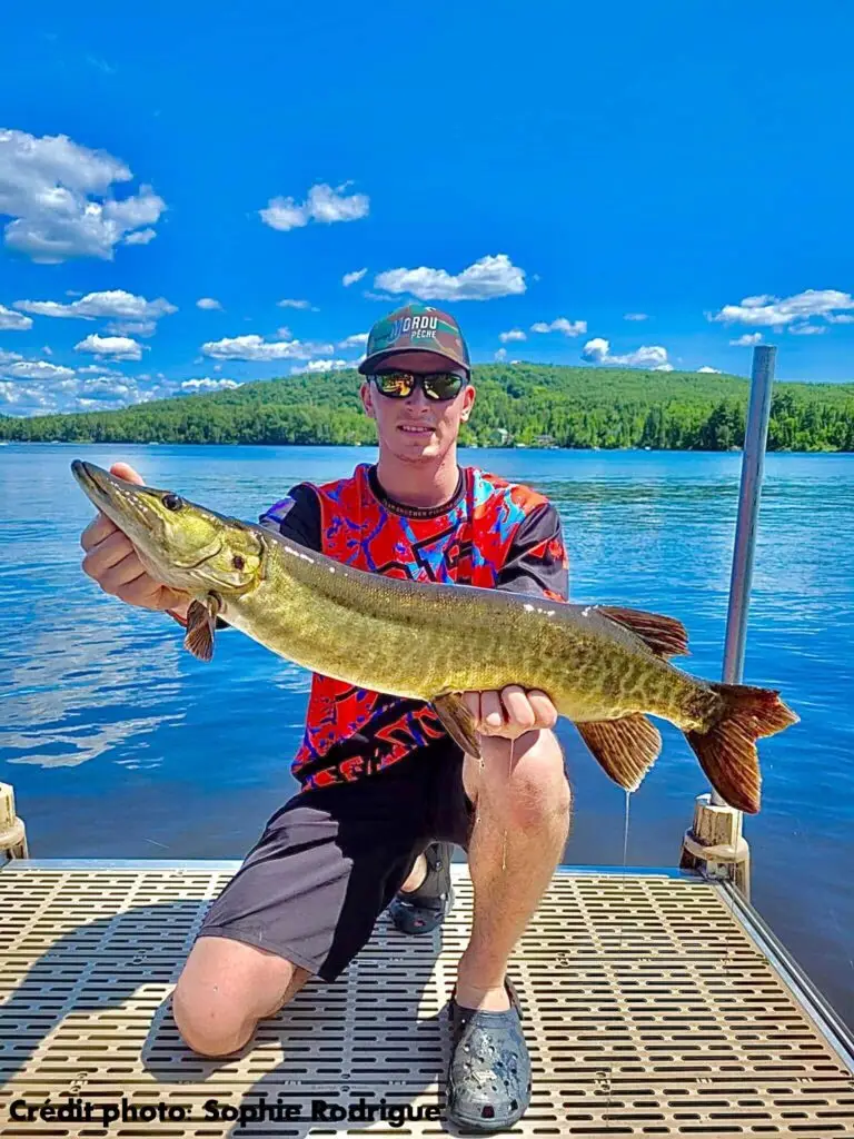 Camping avec lac bon pour  pêcher